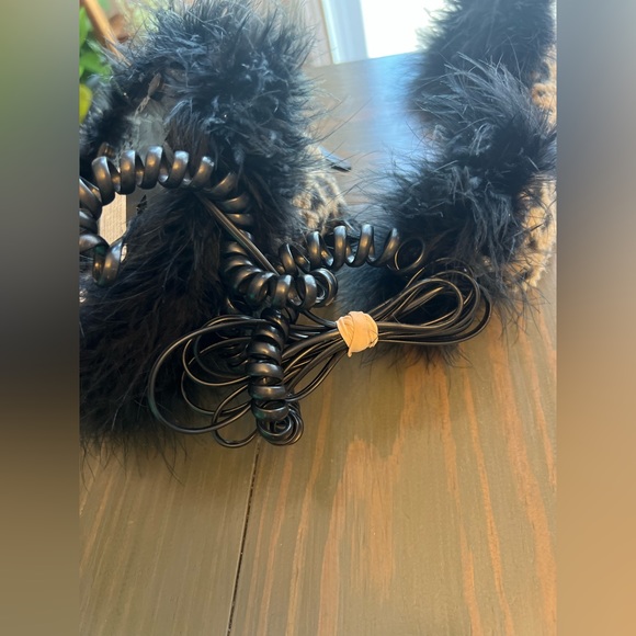 Faith Knight 90s Vintage Leopard Print Telephone - Picture 4 of 9